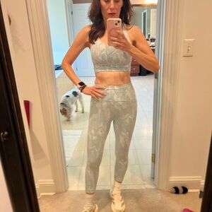 Capri leggings with pockets